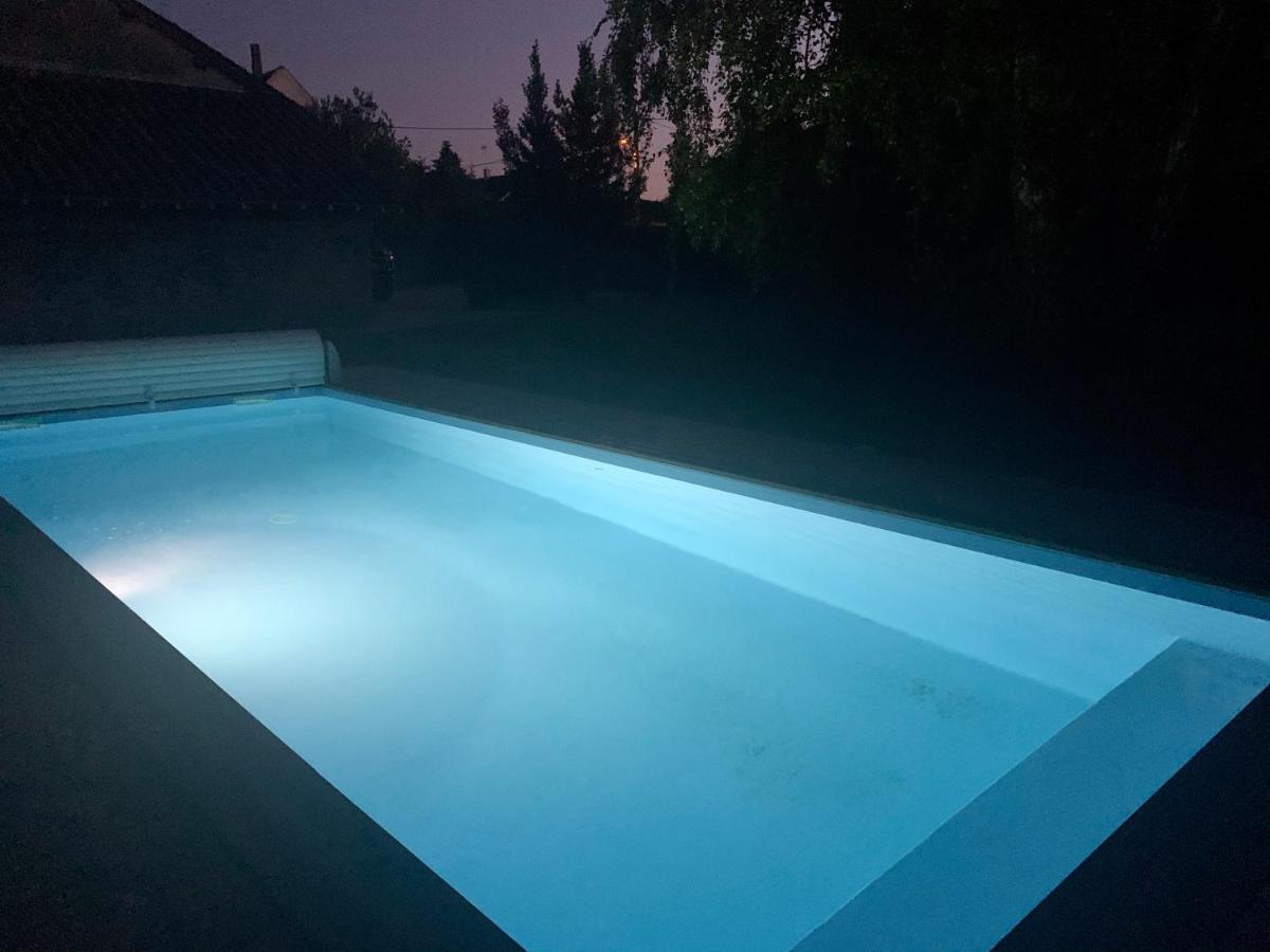 La Fontenelle - Lovely Holiday House With Swimming Pool Cuisery Kültér fotó